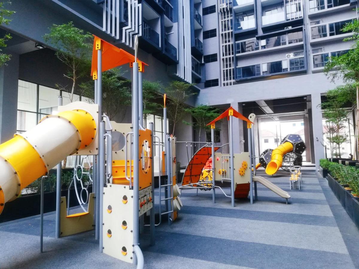Imperio Melaka Family Suites By Jeffery Lam Home Management Exteriör bild